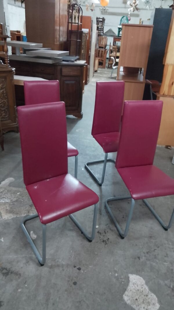 SEDIA IN PELLE